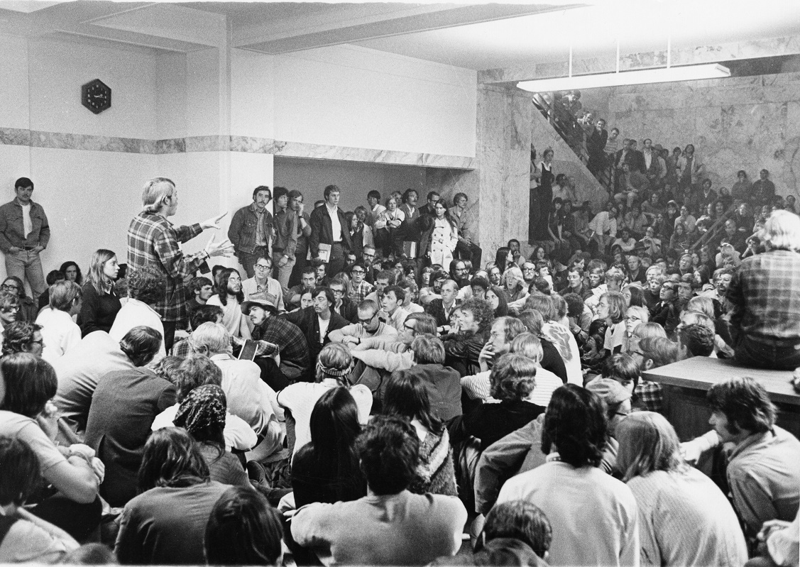 Student protesters occupy the Park Building, May 1970. University of Utah Archival Photograph collection, P0305, Campus Life: Demonstrations. Special Collections, J. Willard Marriott Library, the University of Utah. 