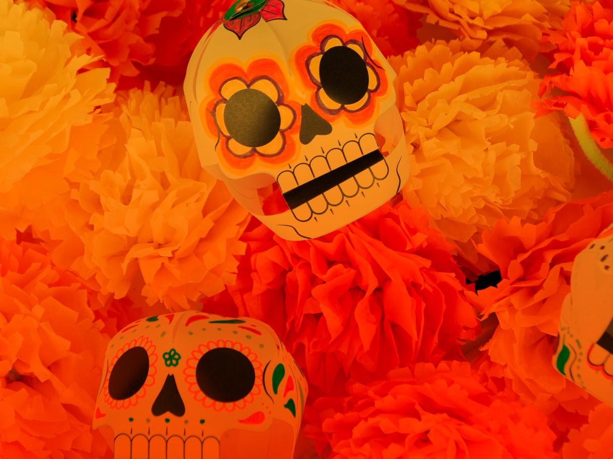 Dia de los Muertos Celebration paper skulls